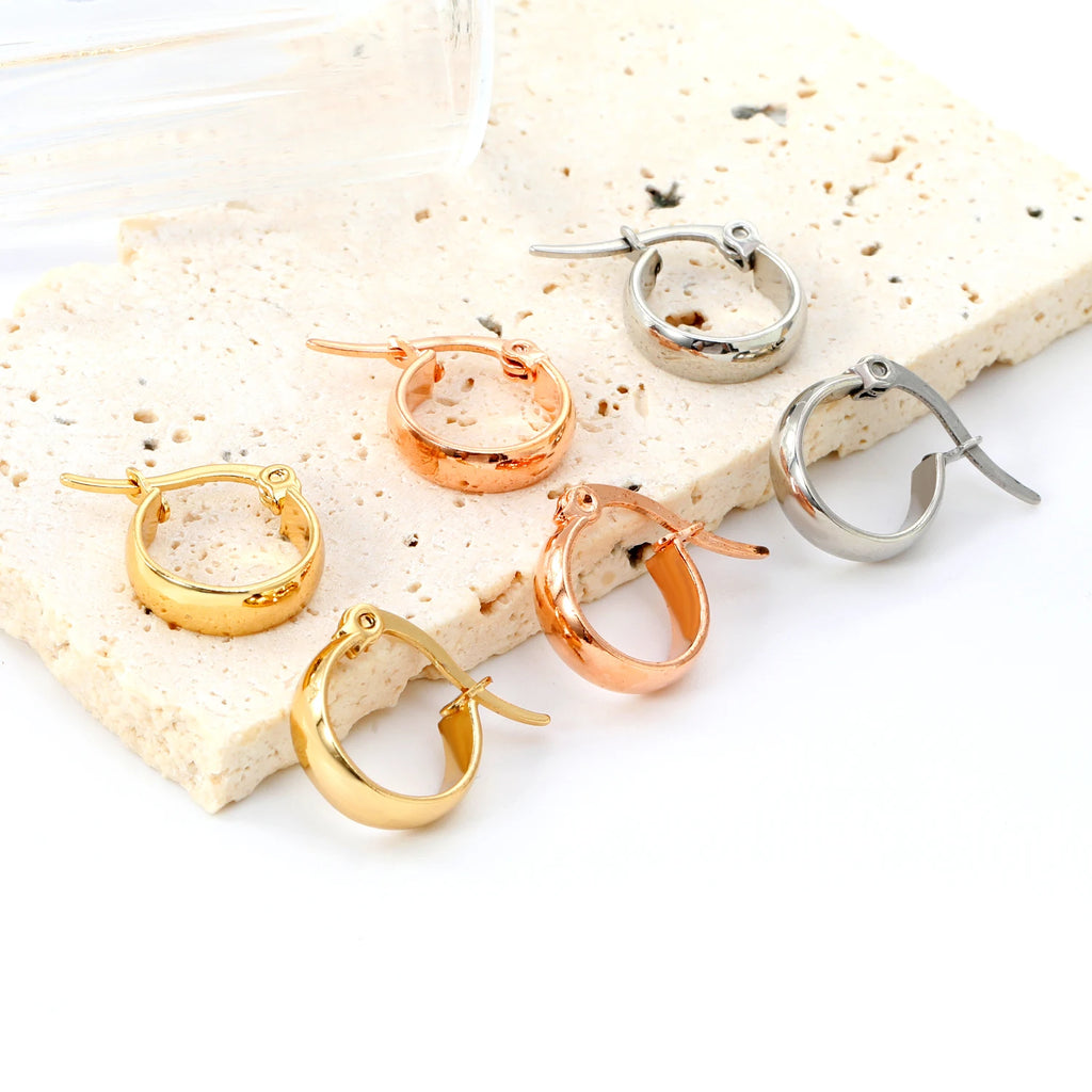 LUXUKISSKIDS 1pairs Minimalist Hoop Earrings Set for Woman/Men Big Circle Earrings Jewelry Ear Clip Punk Style Titanium Piercing