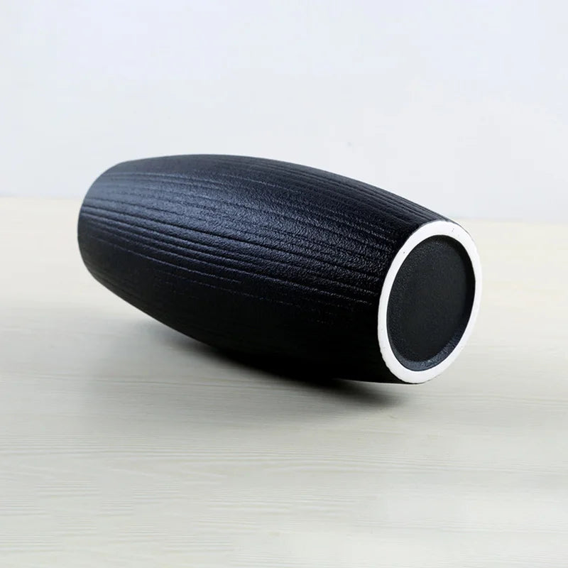 Modern Creative Classic Black Ceramic Vase Retro Vase Container Simple European Handmade Crafts Home Decoration LBS