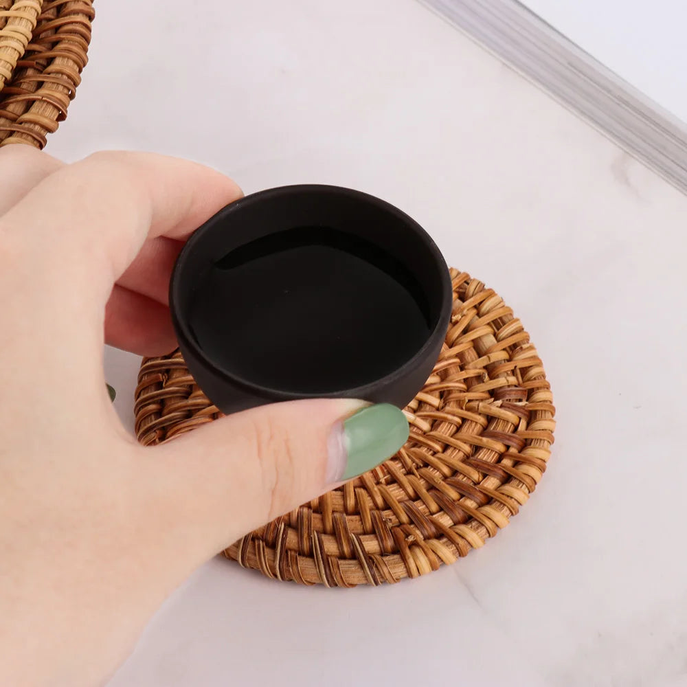1Pc New Hot Natural Rattan Coasters Insulation Cup Bowl Pad Handmade Padding Table Mat Round Placemats Kitchen Accessories