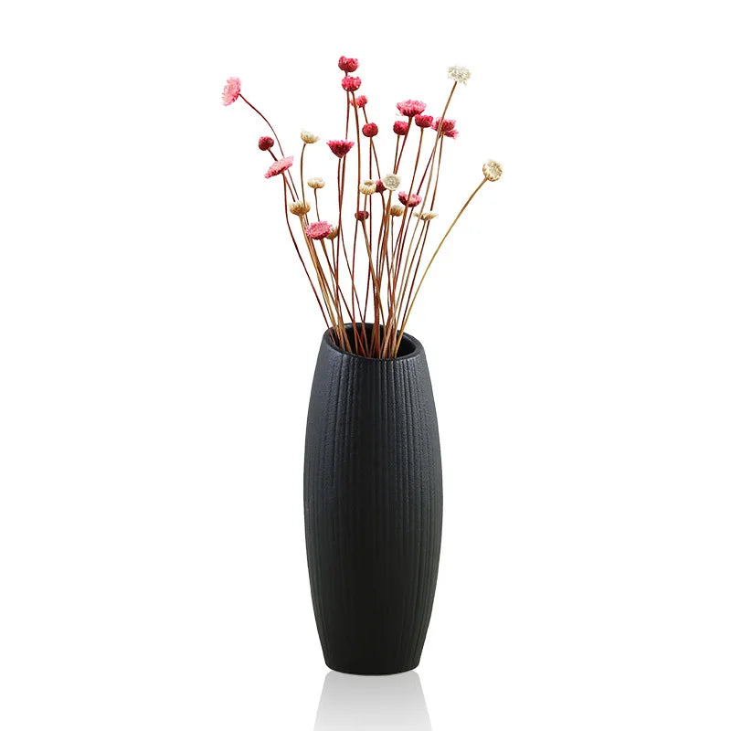 Modern Creative Classic Black Ceramic Vase Retro Vase Container Simple European Handmade Crafts Home Decoration LBS