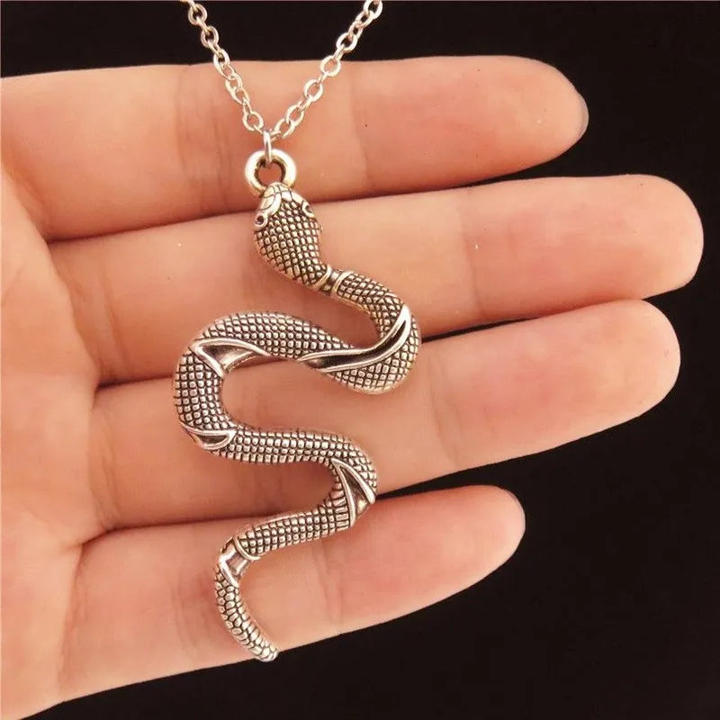 Snake Necklace New Animal Snake Dangle Women Pendant Necklace Minimalist Style Alloy Trendy Female Birthday Jewelry Bijoux Gift
