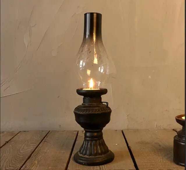 Creative Resin Crafts Nostalgic Kerosene Lamp Candle Holder Decoration Vintage Glass Cover Lantern Candlesticks Home Decor Gifts