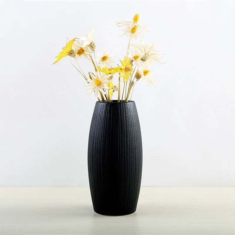 Modern Creative Classic Black Ceramic Vase Retro Vase Container Simple European Handmade Crafts Home Decoration LBS