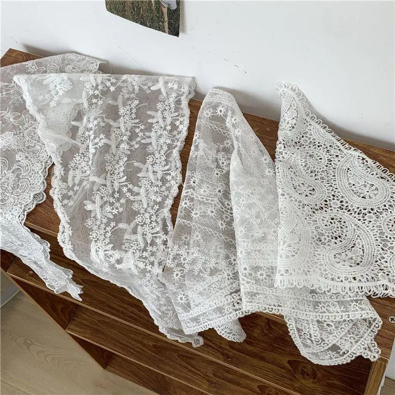 Retro Floral Lace Embroidered Triangle Headscarf Fashion Bandanas Neck Scarf White Woven Floral Hair Scarf Headband Neck Scarf