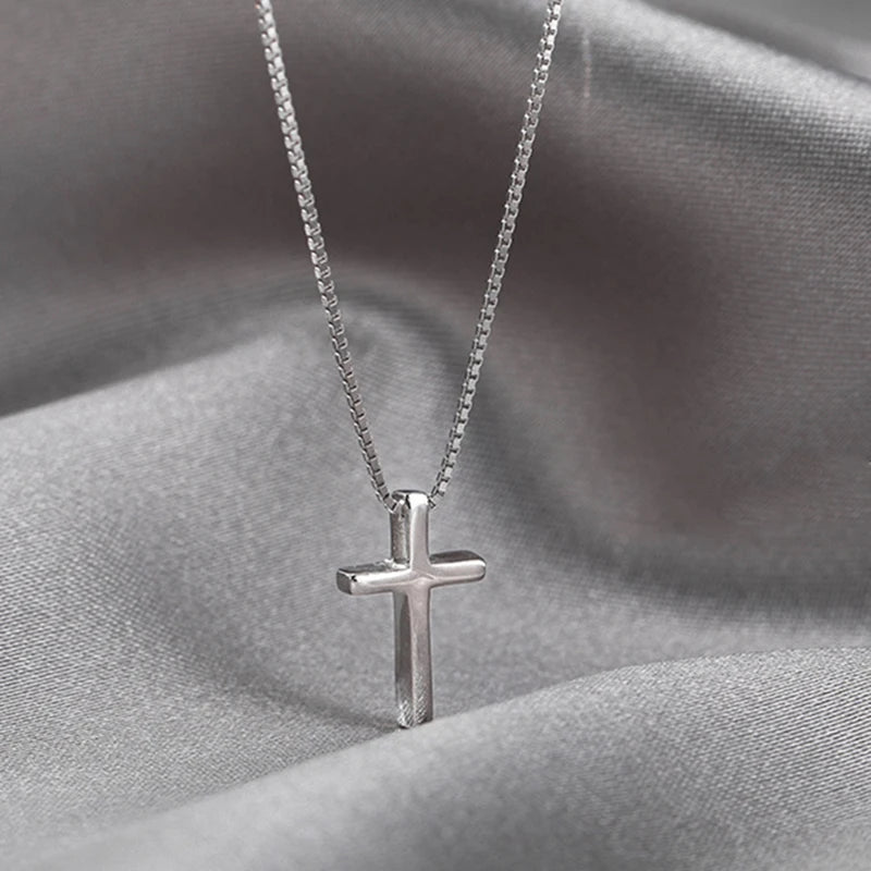 925 Sterling Silver Cross Necklace Simple Exquisite Faith Geometric Shape Pendant Choker Sending Woman Fine Jewelry Accessories