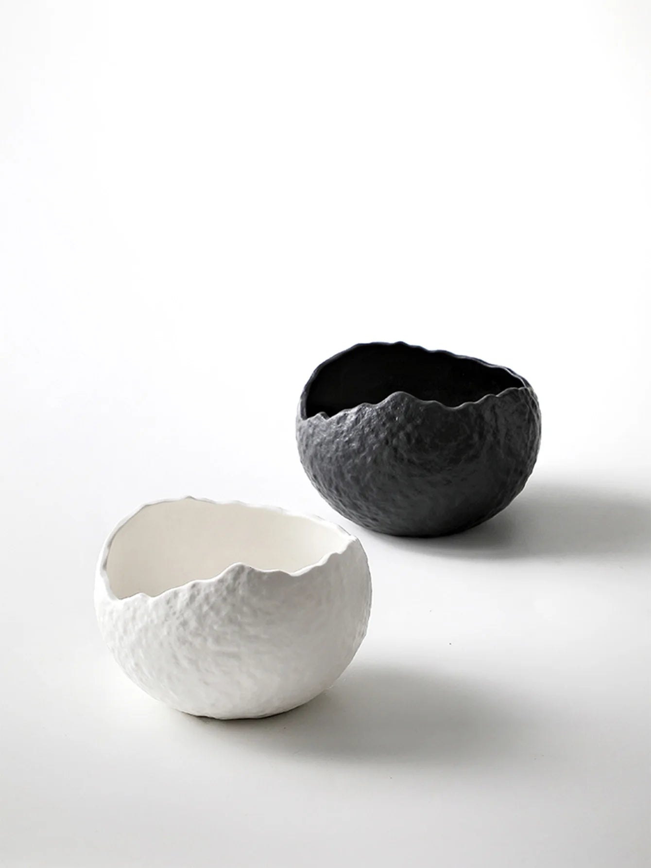 1Pc Asymmetrical Eggshell Bowl, High-End Dessert Bowl, Ceramic Tableware, Yogurt Bowl, Exquisite Creative Cold Dish Bowl, Salad Bowl for Home Decoration, Home Daily Use, Breakfast Oatmeal Bowl, Light Salad Bowl, Gift Giving