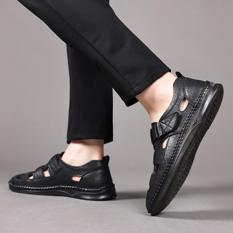 New In Sandals for Men Outdoor Beach Flats Breathable Casual Normal Leather Casual Anti Slip Designer Replica Summer Sandals