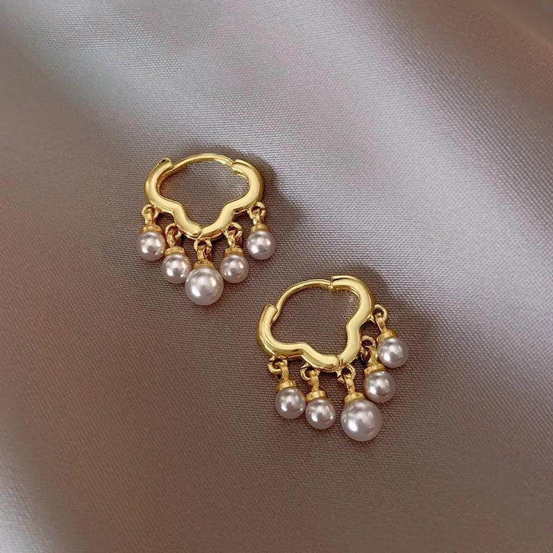 Cloud Pearl Huggies Hoop Earrings For Women Party Classic Ins Fashion Jewelry Minimalist Accessories New Year Gifts