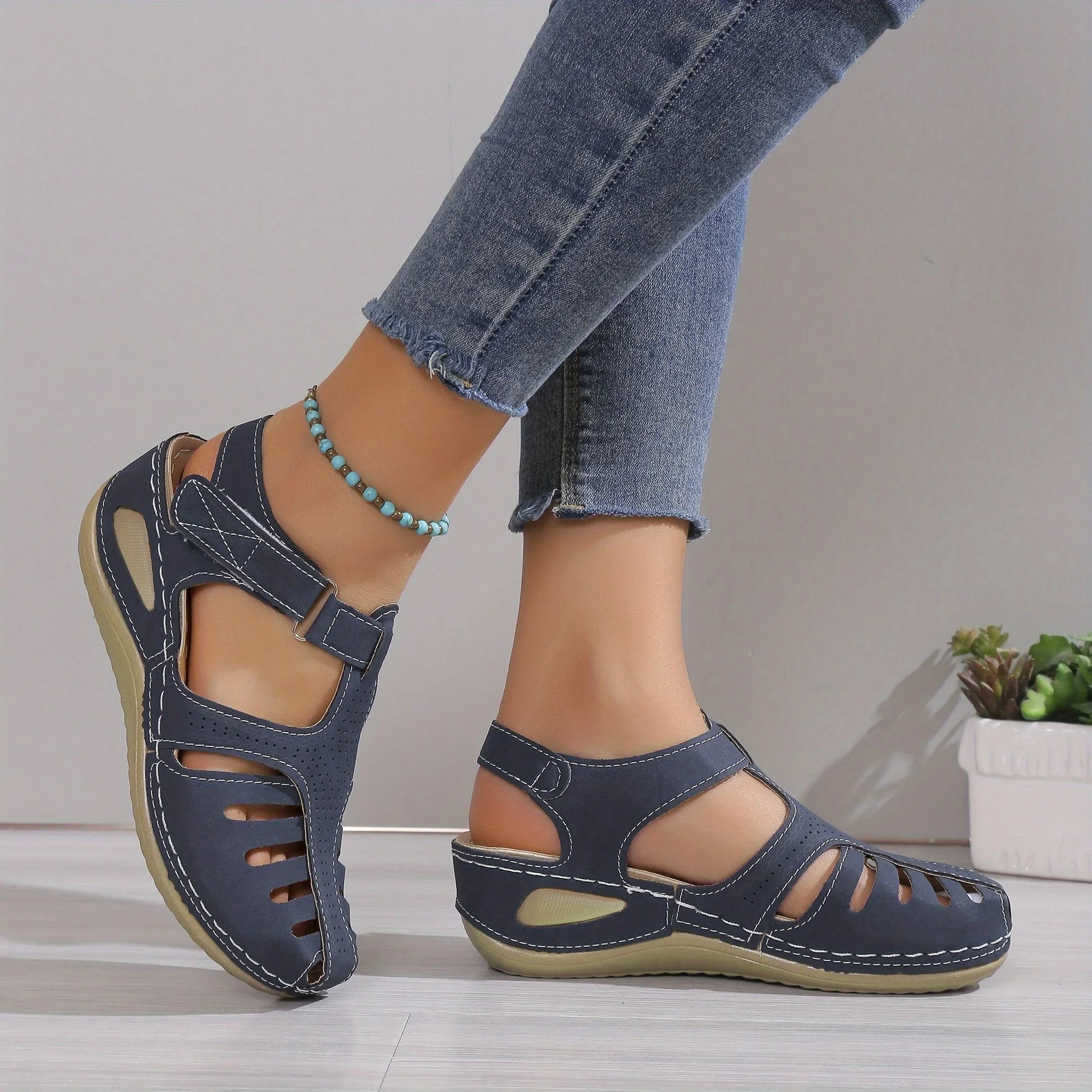 Fashionable Womens Wedge Sandals Comfortable Platform Heels with Secure Ankle Straps Durable Solid  for Stylish Summer Footwear