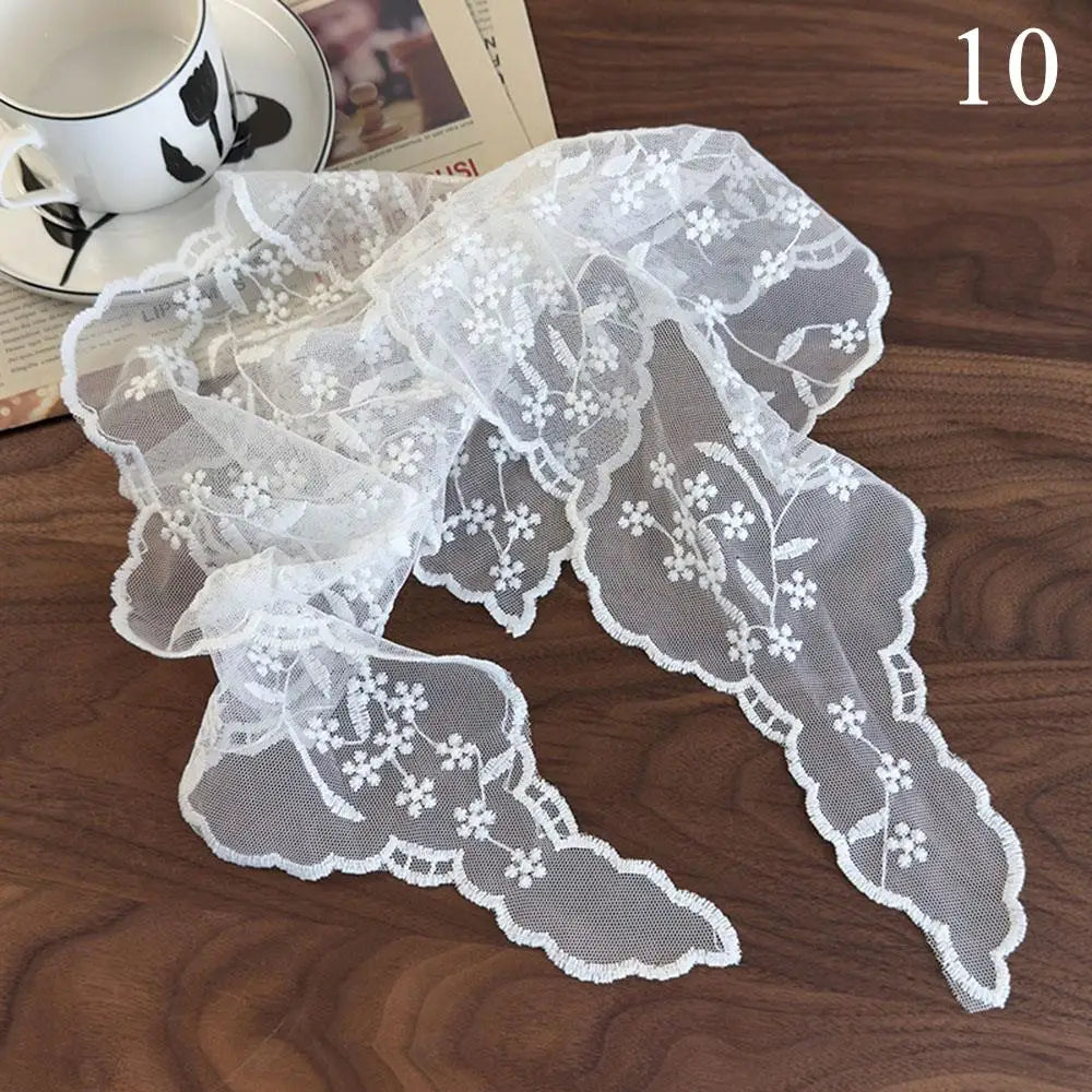 Elegant Lace Floral Hair Scarf Women Triangle Headscarf Korean Lace Up Neck Scarf Lace Flower Sunscreen Travel Photo Headband