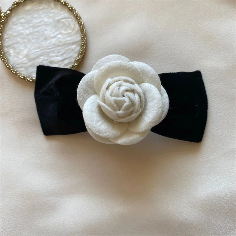 New Fabric Camellia Flower Brooch Velvet Bow Tie Ladies College Style Shirt Collar Pins Vintage Wedding Party Brooches For Women