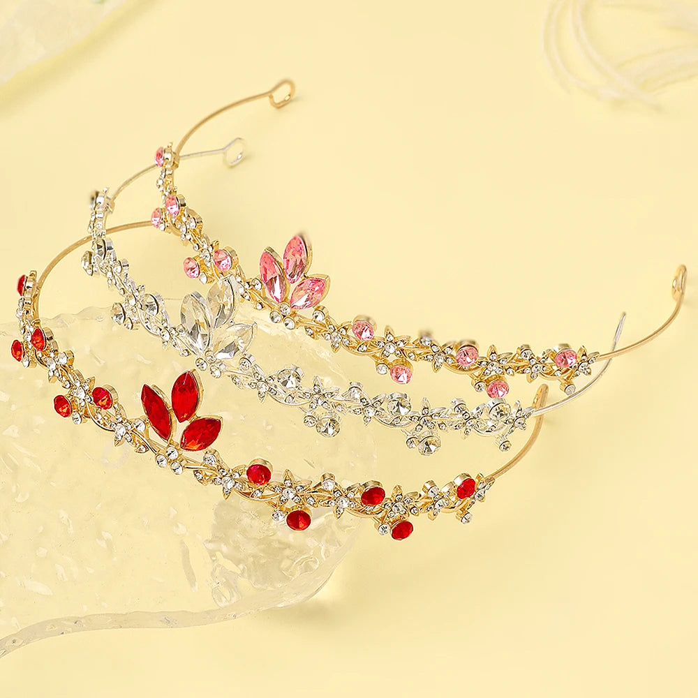 1 Crown Headbands Are Suitable for Girls to Attract Birthday Parties and Weddings