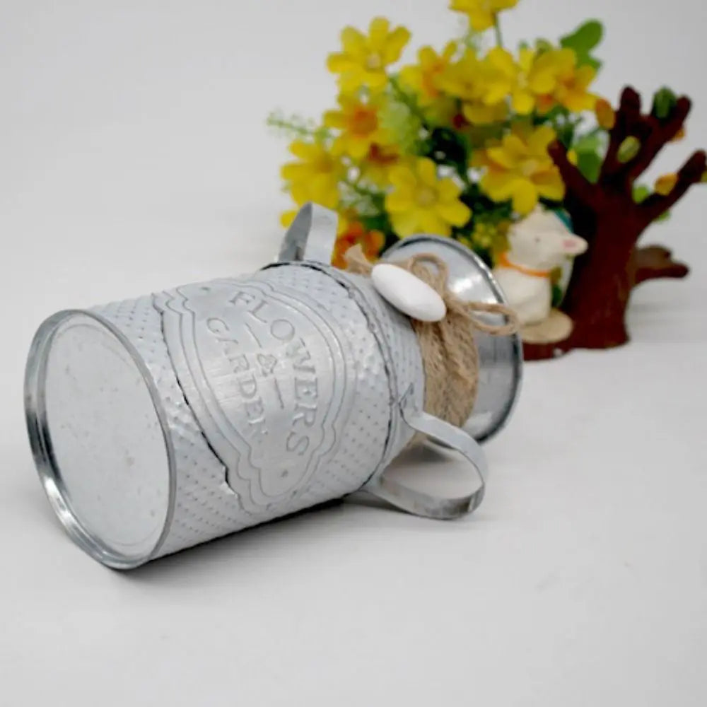Vintage Shabby Metal Flower Vase Tin Pitcher Jug Plants Wedding Bucket Home Garden Decoration Dining Bar Decoration Iron Crafts