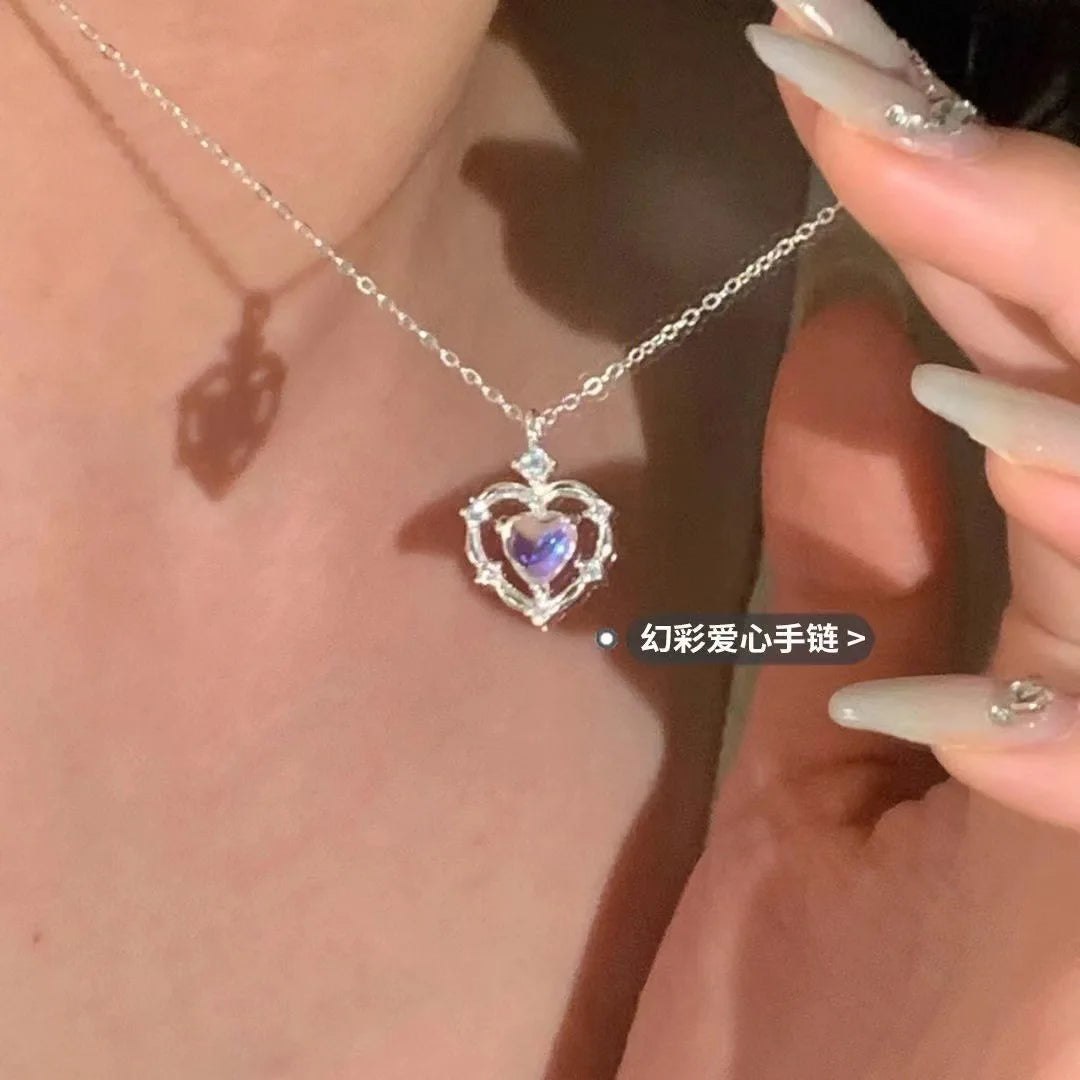 Creative Fashion Women'S Gradient Love Necklace Simple Generous Small Niche Design High-Level Sense Versatile Collarbone Chain