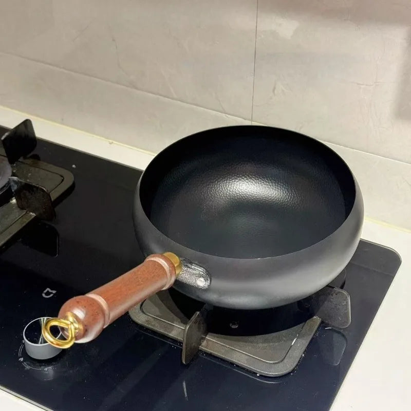 Traditional handmade forging iron pot for home use, healthy non stick pan, stir fry pan, stew pan, small iron pot