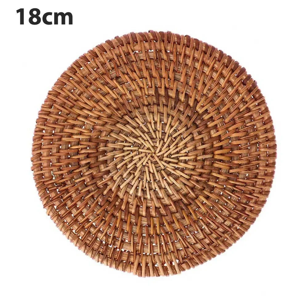 1Pc New Hot Natural Rattan Coasters Insulation Cup Bowl Pad Handmade Padding Table Mat Round Placemats Kitchen Accessories