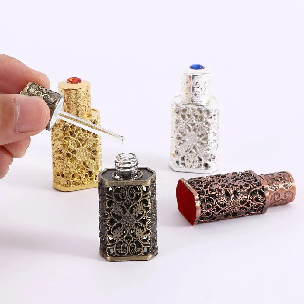 Arab Style Royal Bottle Antiqued Metal Wedding Decoration Gift Cosmetic Container Essential Oils Bottle Perfume Bottle