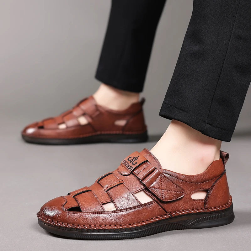 New In Sandals for Men Outdoor Beach Flats Breathable Casual Normal Leather Casual Anti Slip Designer Replica Summer Sandals