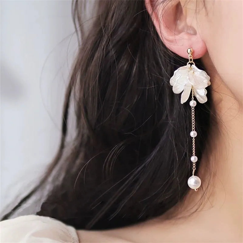 Classic Natural Shell Pearl Long Tassel Earrings for Women Ladies Gold Color Chain White Drop Earrings Bridal Jewelry Gift