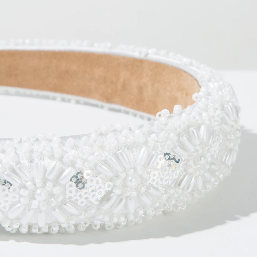 New Minimalist and Versatile Headband With Hand Sewn Rice Beads and Sequins, Exuding a High Cranial Top and Outdoor Style