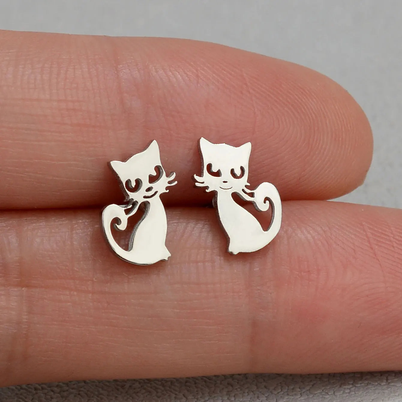 Minimalist Stainless Steel Earings Mini Heart Star Geometric Stud Earrings For Women Cute Cat Dog Flower Leaf Earrings Jewelry