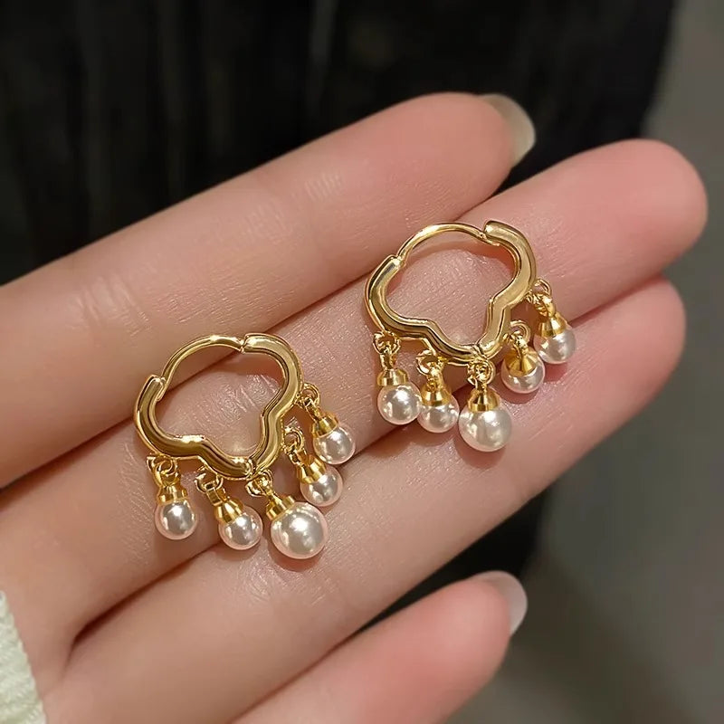 Cloud Pearl Huggies Hoop Earrings For Women Party Classic Ins Fashion Jewelry Minimalist Accessories New Year Gifts