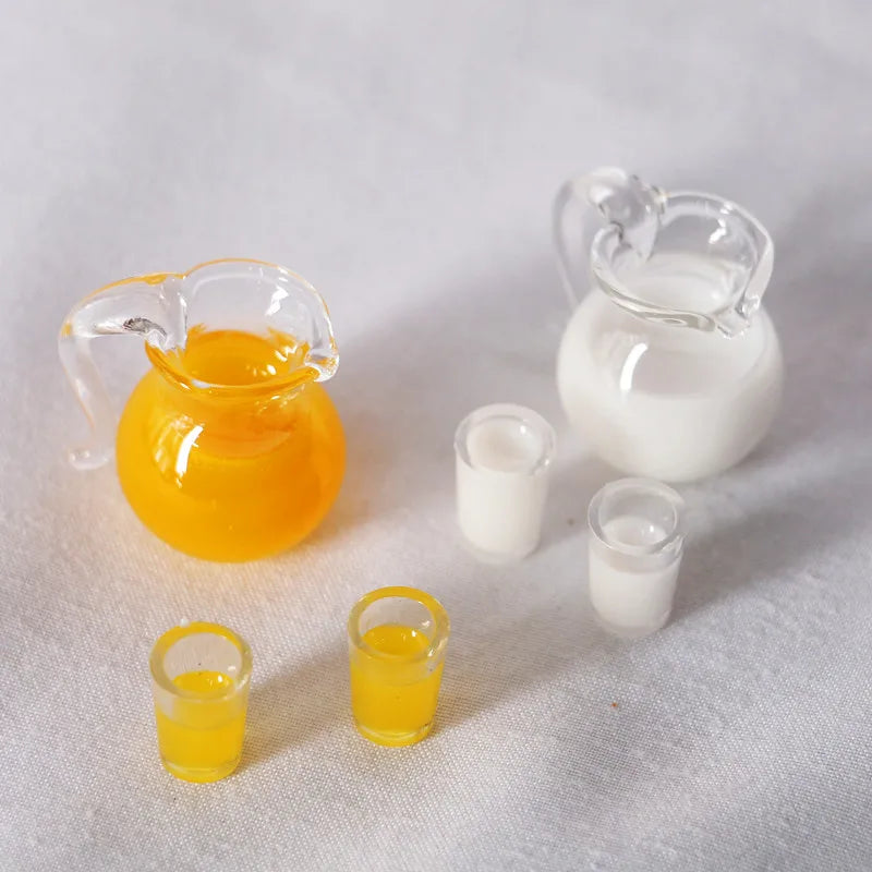 Mini Juice Milk Glass Jug Dollhouse Simulation Miniature Food Kitchen Scene Model Doll House Accessories Home Room Decoration