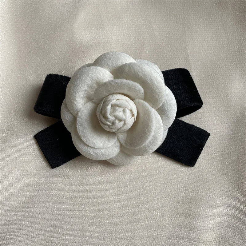 New Fabric Camellia Flower Brooch Velvet Bow Tie Ladies College Style Shirt Collar Pins Vintage Wedding Party Brooches For Women