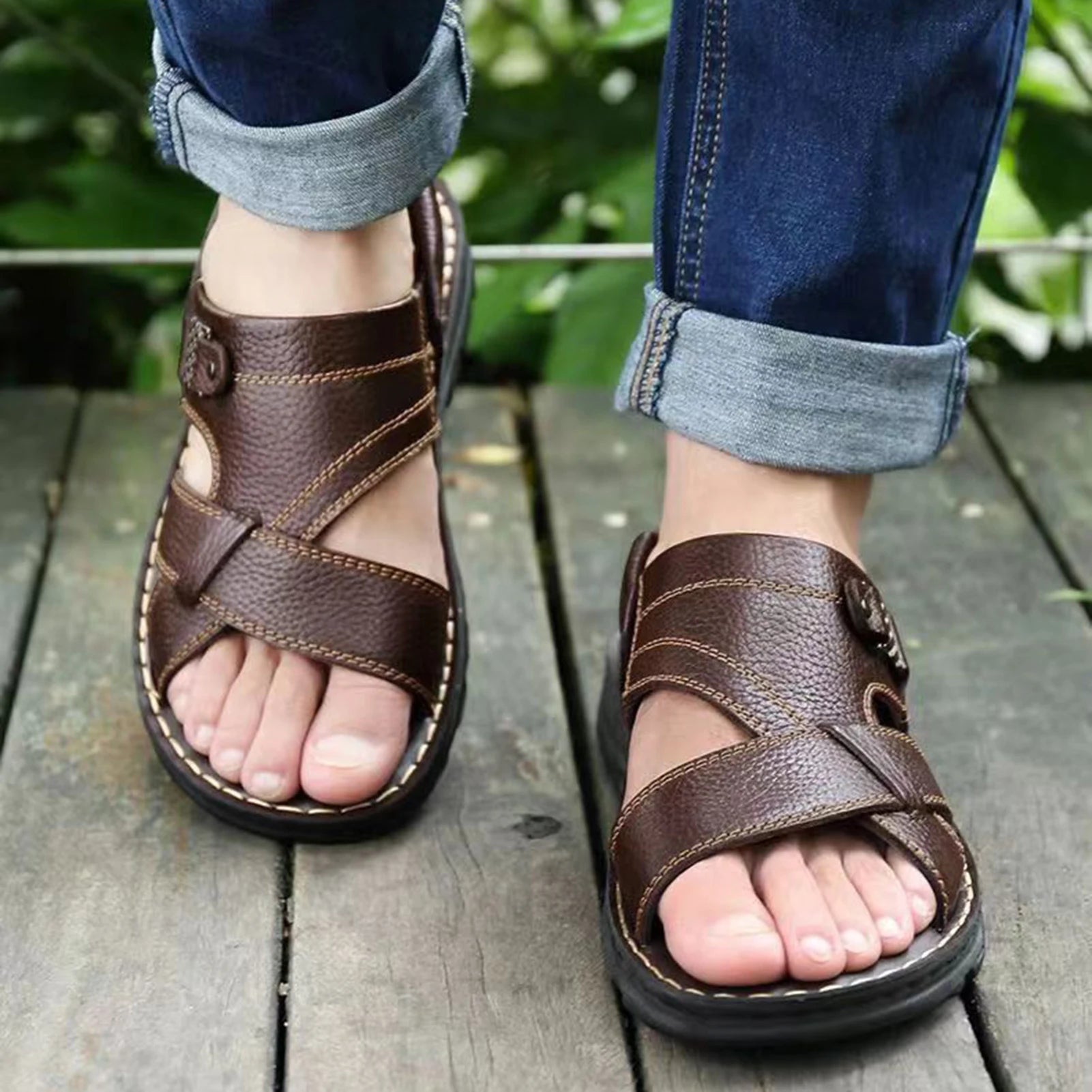 Sandals Men's New Beach Shoes  Slippers Outdoor Non-slip Thick-soled Leather Sandals for Me
