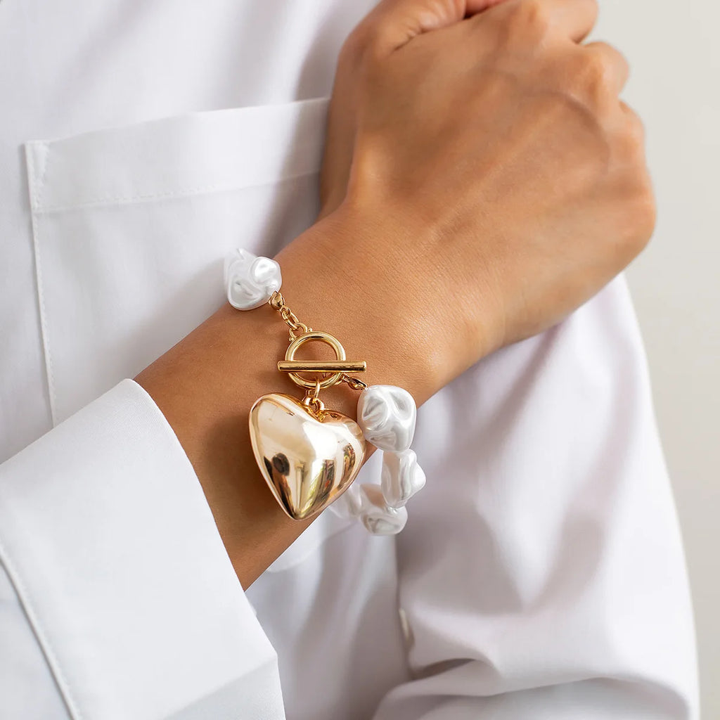 Boho Love Pendant Necklace Women's 2025 Multi Layer Gold Color Metal Imitation Pearl Girl Fashion Couple Fashion Jewelry