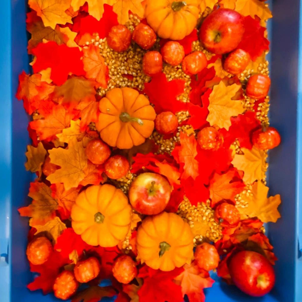 100pcs Artificial Autumn Maple Leaves Thanksgiving Halloween Mixed Fall Colored Leaf Wedding Thanksgiving Day Party Table Decor