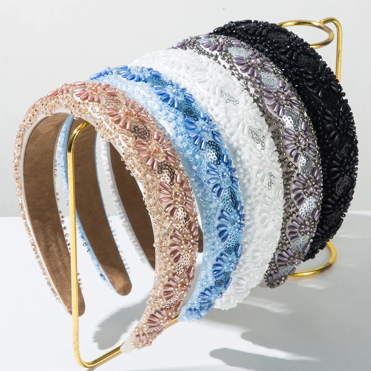 New Minimalist and Versatile Headband With Hand Sewn Rice Beads and Sequins, Exuding a High Cranial Top and Outdoor Style