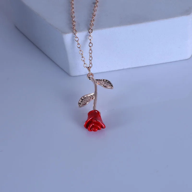 INS New Exaggerated Heavy Metal Wind Rose Pendant Necklace Bold Hip Hop Party Jewelry for Women