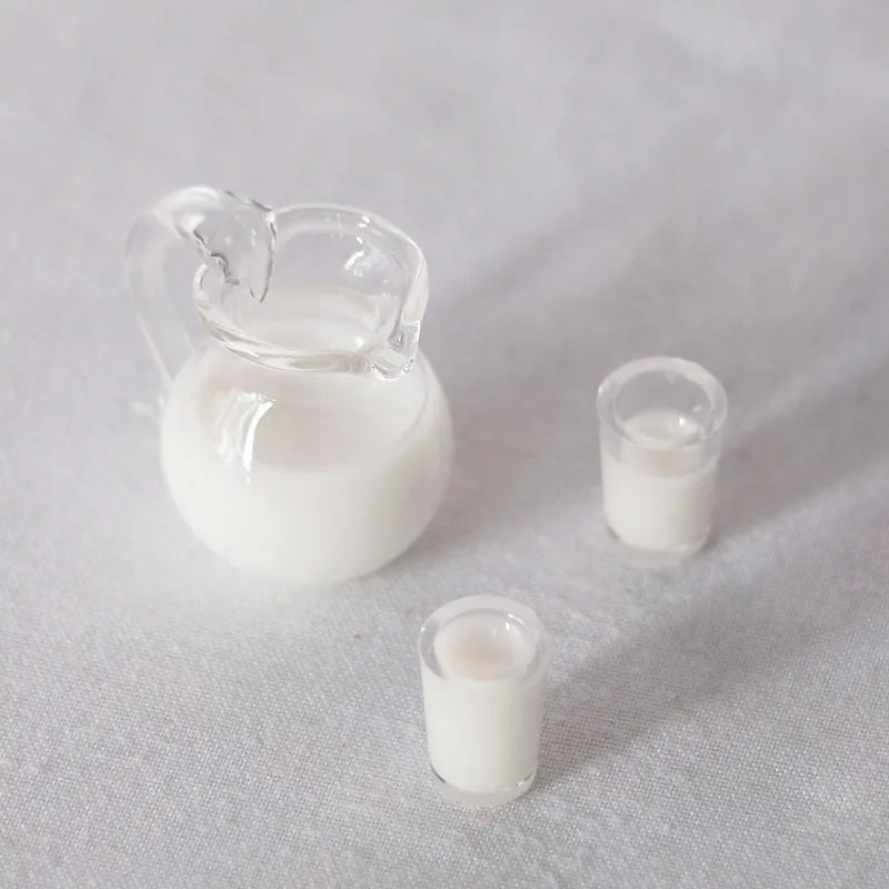 Mini Juice Milk Glass Jug Dollhouse Simulation Miniature Food Kitchen Scene Model Doll House Accessories Home Room Decoration