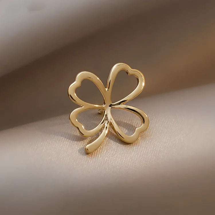 Simple Minimalist Crystal Letter V Brooch Pin for Women Men Rhinestone Triangle Brooches Pins Collar Accessories