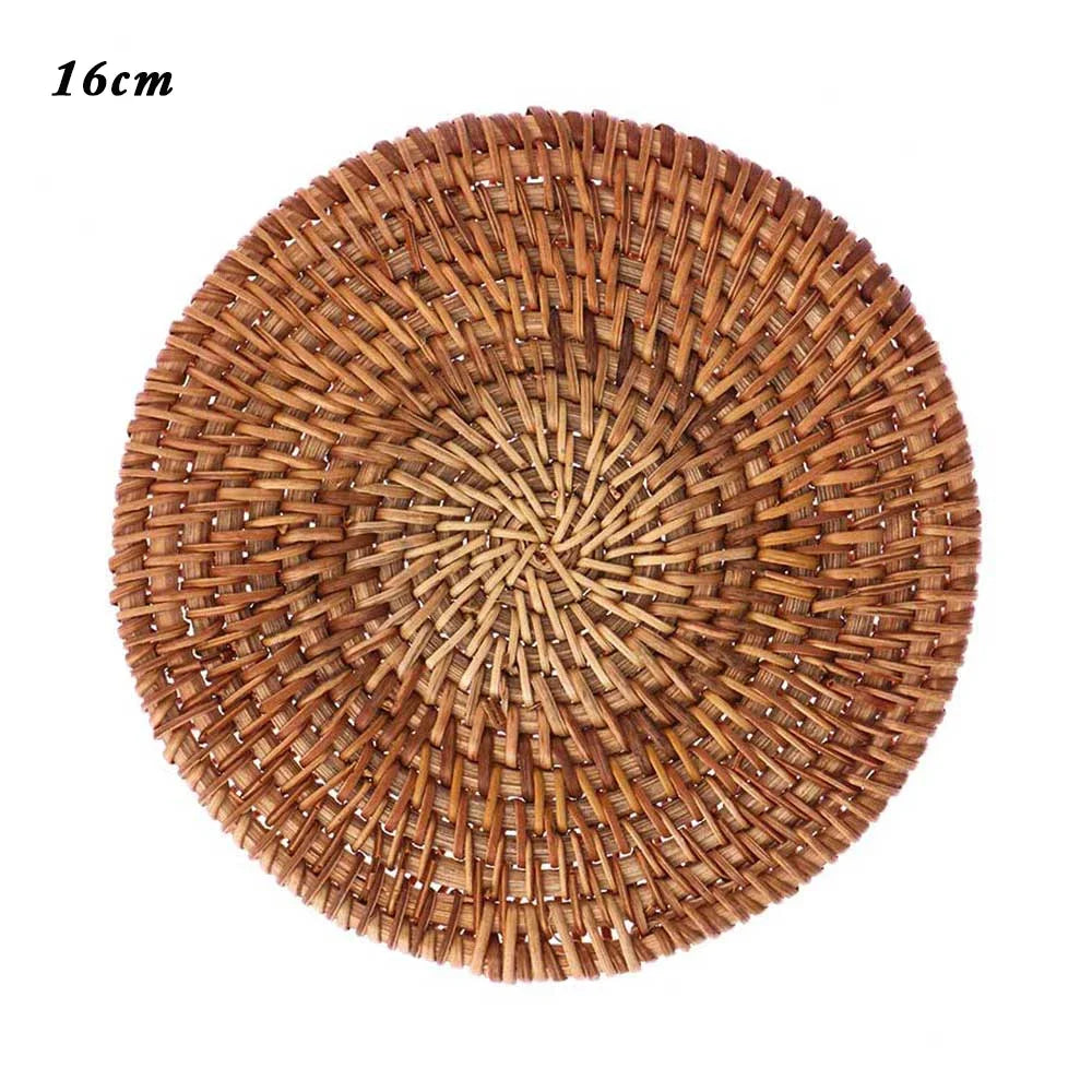 1Pc New Hot Natural Rattan Coasters Insulation Cup Bowl Pad Handmade Padding Table Mat Round Placemats Kitchen Accessories