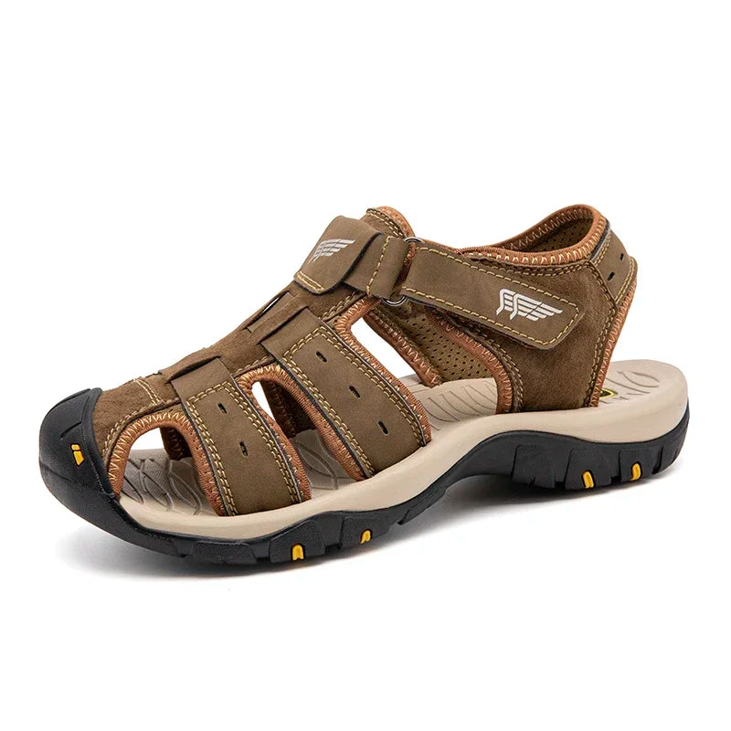 2025 New Fashion Men's Sandals Summer Soft Beach Sandals Comfortable Genuine Leather Men Sandals Outdoor Non-slip Wading Shoes