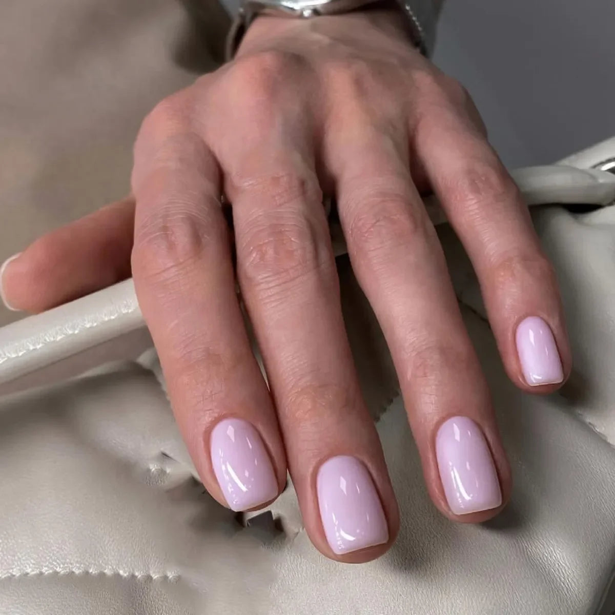 24Pcs Simple French False Nails Short Square Head Fake Nails Press On Nails Detachable Full cover Natural Artificial Nail Tips