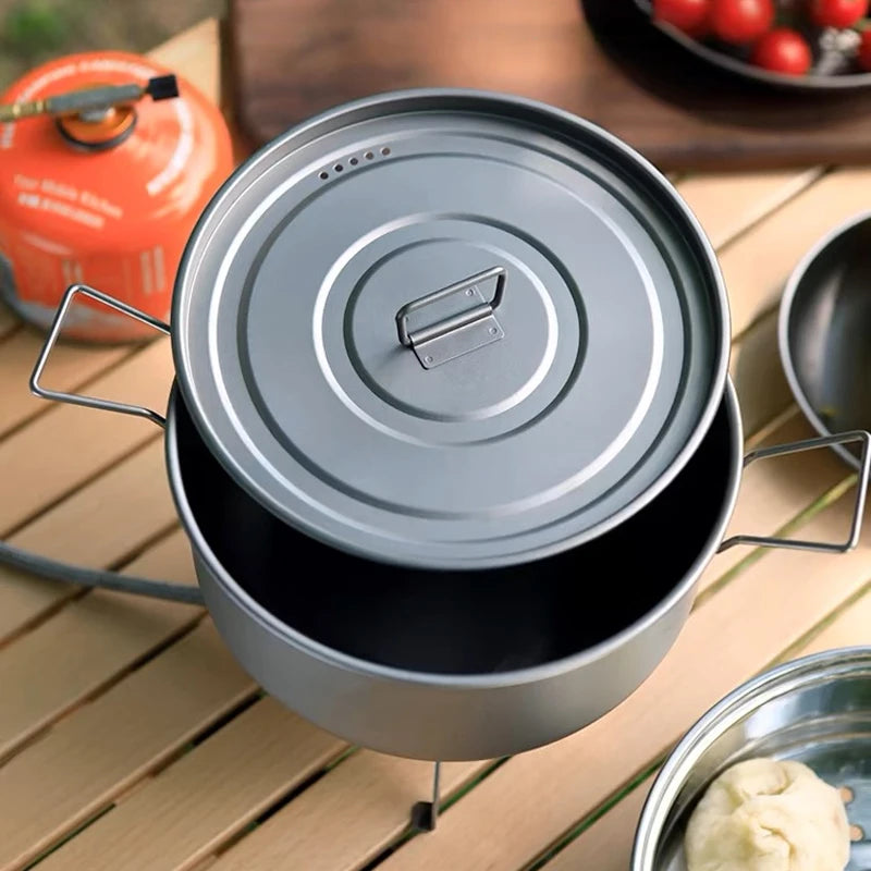 Outdoor Stockpot Large Capacity 1.8L Digester Titanium Pot Hanging Pot with Lid Ultra-light Portable Camping Hiking Backpack