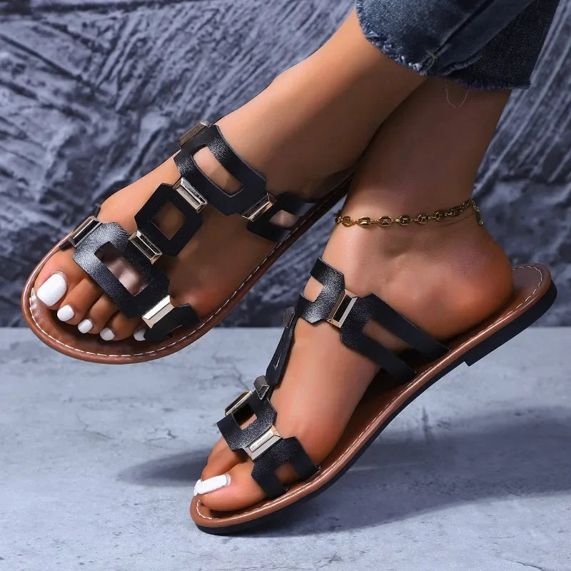 2025 Round Headed Leather Ladies' Sandals Flat Casual Beach Shoes Comfortable Footwear with Metal Decoration for Women