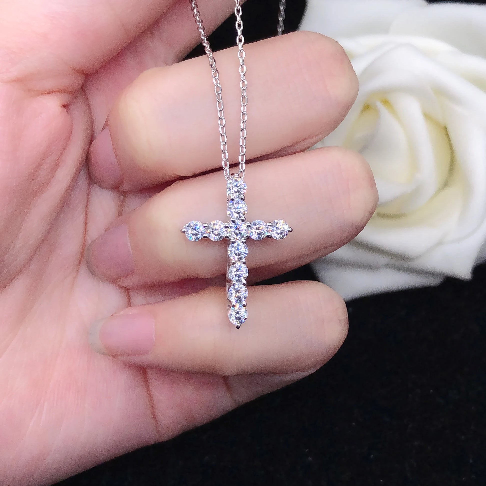 Pure White Gold AU750 Cross Necklace Moissanite Cross Necklace For Women D Color Natural Moissanite Pendant Anti-allergy