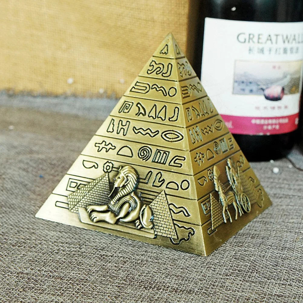 Bronze Alloy Pyramid Model Egyptian Gift Building Statue Figurine Home Decor Collection Item Display nament Miniature