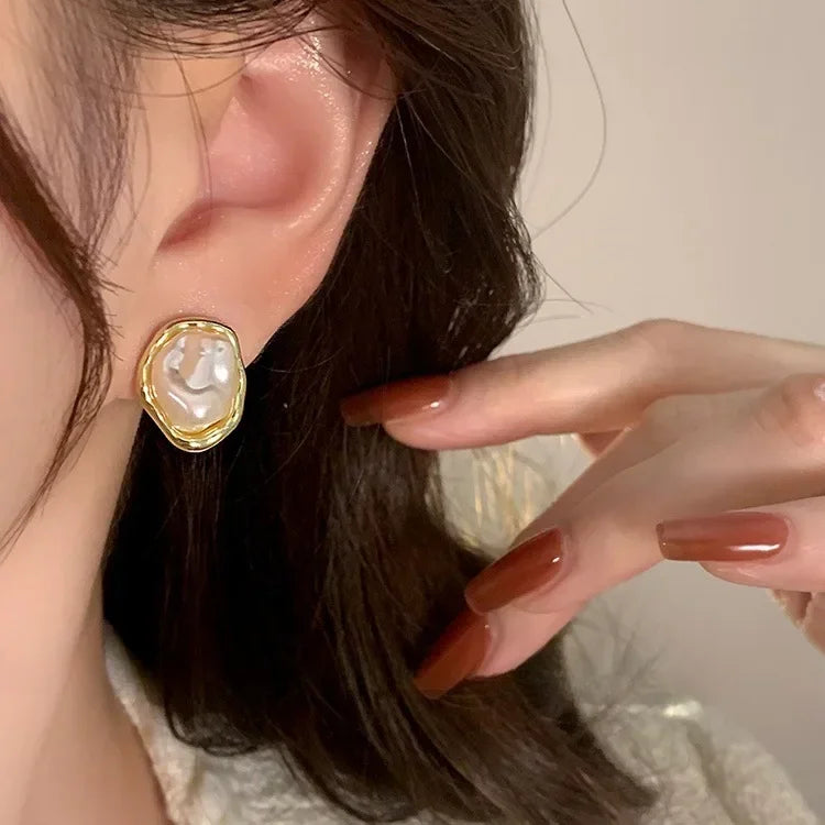 Fashion Geometric Irregular Round Metal Pearl Earrings for Women 2024 Minimalist Style Personality Earrings Trendy Jewelry Gift