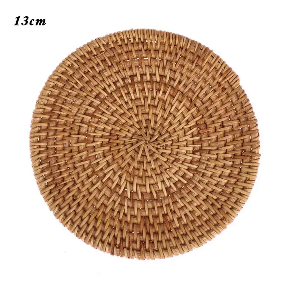 1Pc New Hot Natural Rattan Coasters Insulation Cup Bowl Pad Handmade Padding Table Mat Round Placemats Kitchen Accessories