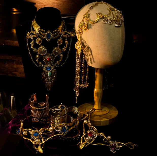 Cos Egyptian Headdress Pharaoh's Favorite Metal Props Cos Daughter's Headwear Necklace Avril Cosplay Photography Accessories