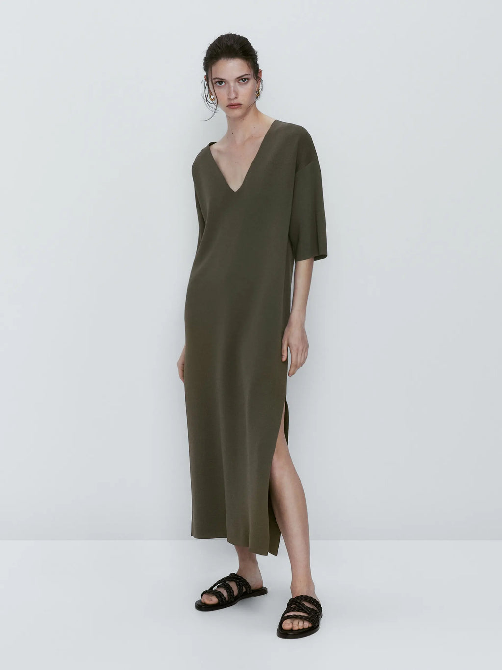 Ethereal MD 2024 women's spring new style of Elegant minimalist extended knit dress with high neck