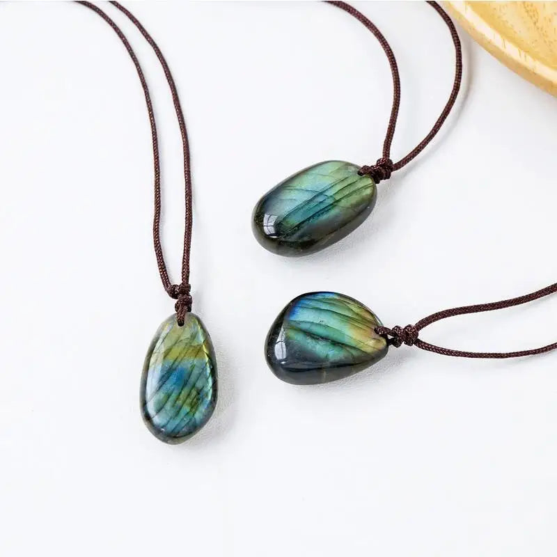 Natural Labradorite Pendant Necklaces Men Women Energy Quartz Necklaces Stones Ornament Moonstone Home Decoration