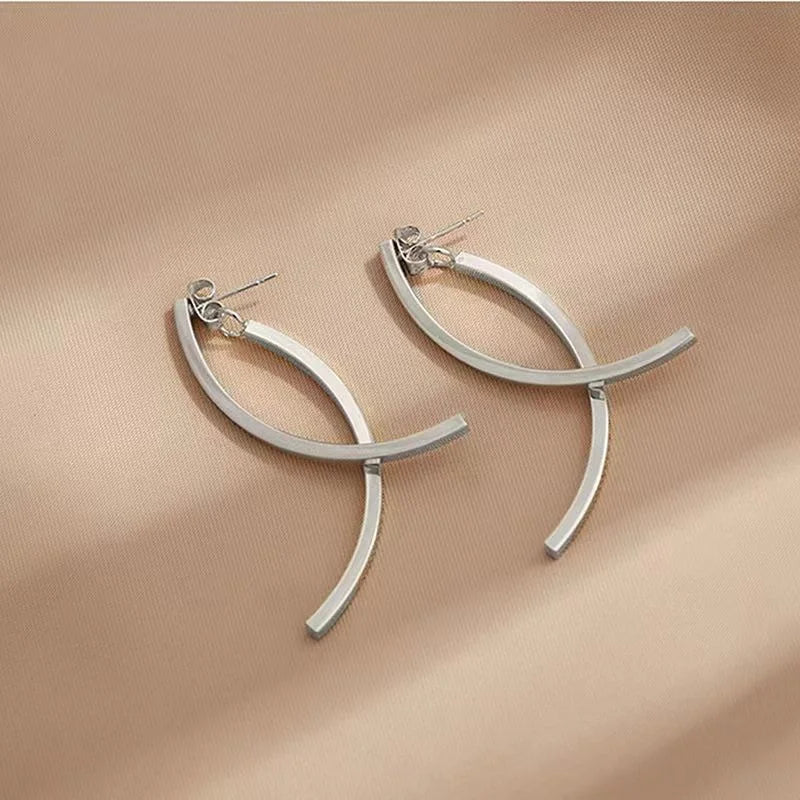 Fashion Minimalist Fish Shaped Dangle Earrings Bohemian Geometric Design Gold and Silver Color Earrings Jewelry Wholesale