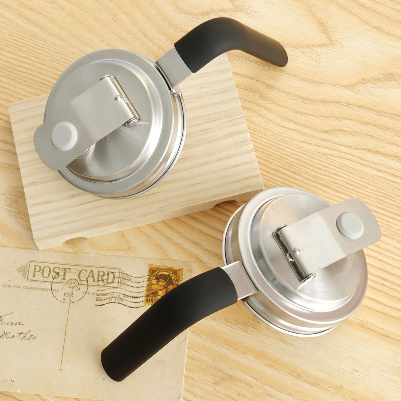 2PCS Pitcher Flip Cap Mason Jar Pour Spout Lid for Wide Mouth Mason Jars Mason Jar Airtight Handle Lid Leak Proof Seal Cover