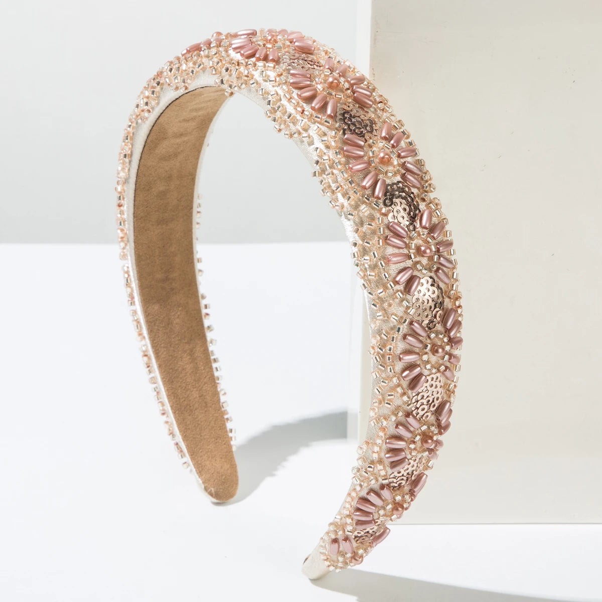 New Minimalist and Versatile Headband With Hand Sewn Rice Beads and Sequins, Exuding a High Cranial Top and Outdoor Style